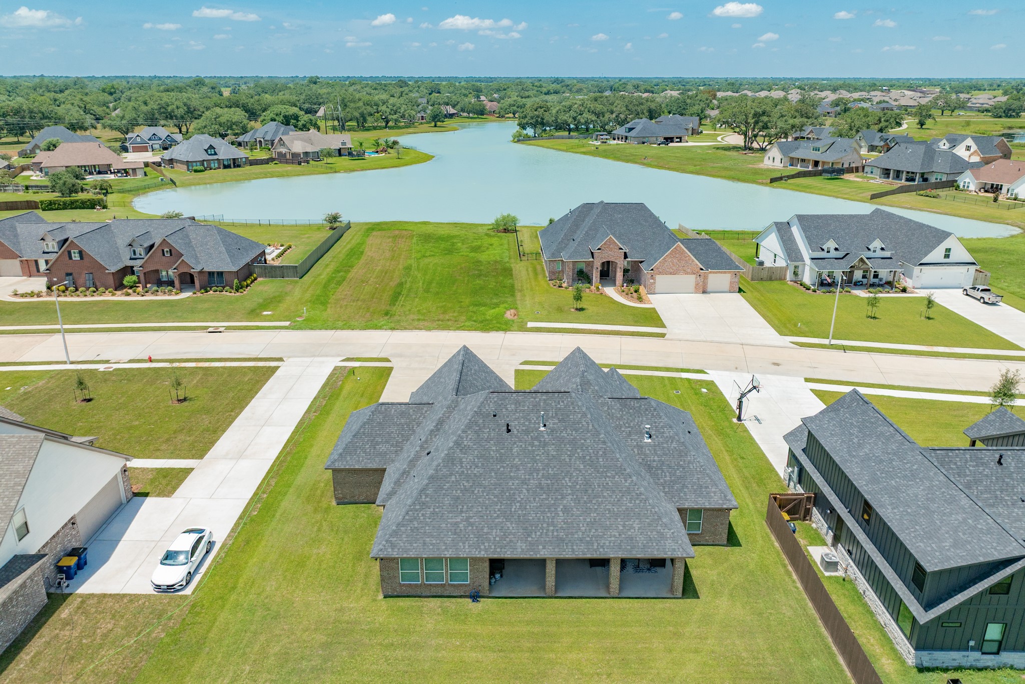 838 Oak Ridge Drive Angleton, TX 77515 - Photo 38 of 45