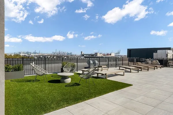 $2,895 | 1 Flagship Street, Unit 318, Bayonne, NJ 07002