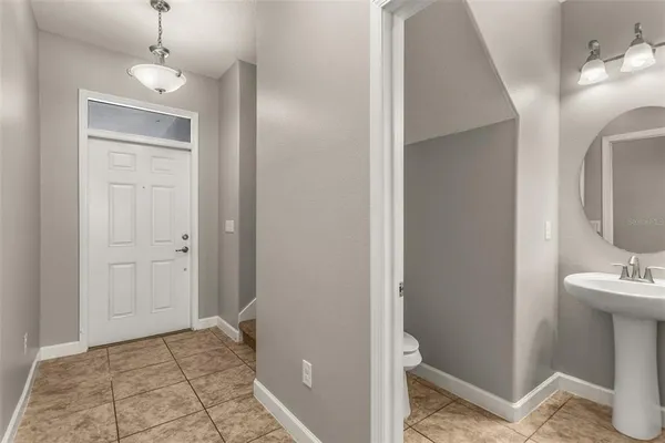 $2,699 | 1806 Thetford Circle, Orlando, FL 32824
