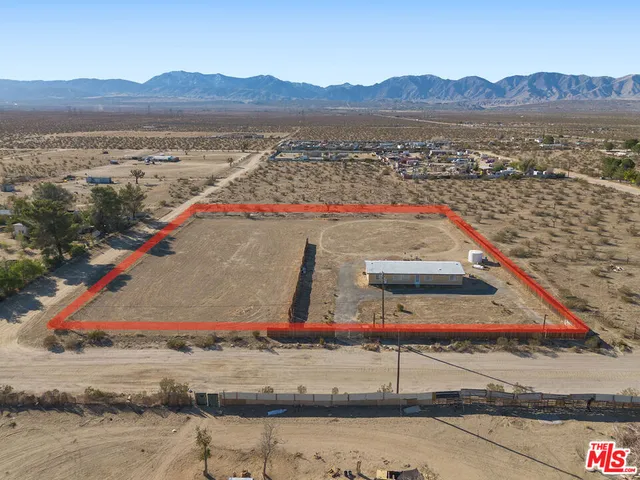 $399,990 | 16670 East Ave T 4, Llano, CA 93544