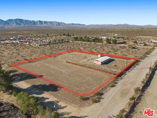 $399,990 | 16670 East Ave T 4, Llano, CA 93544