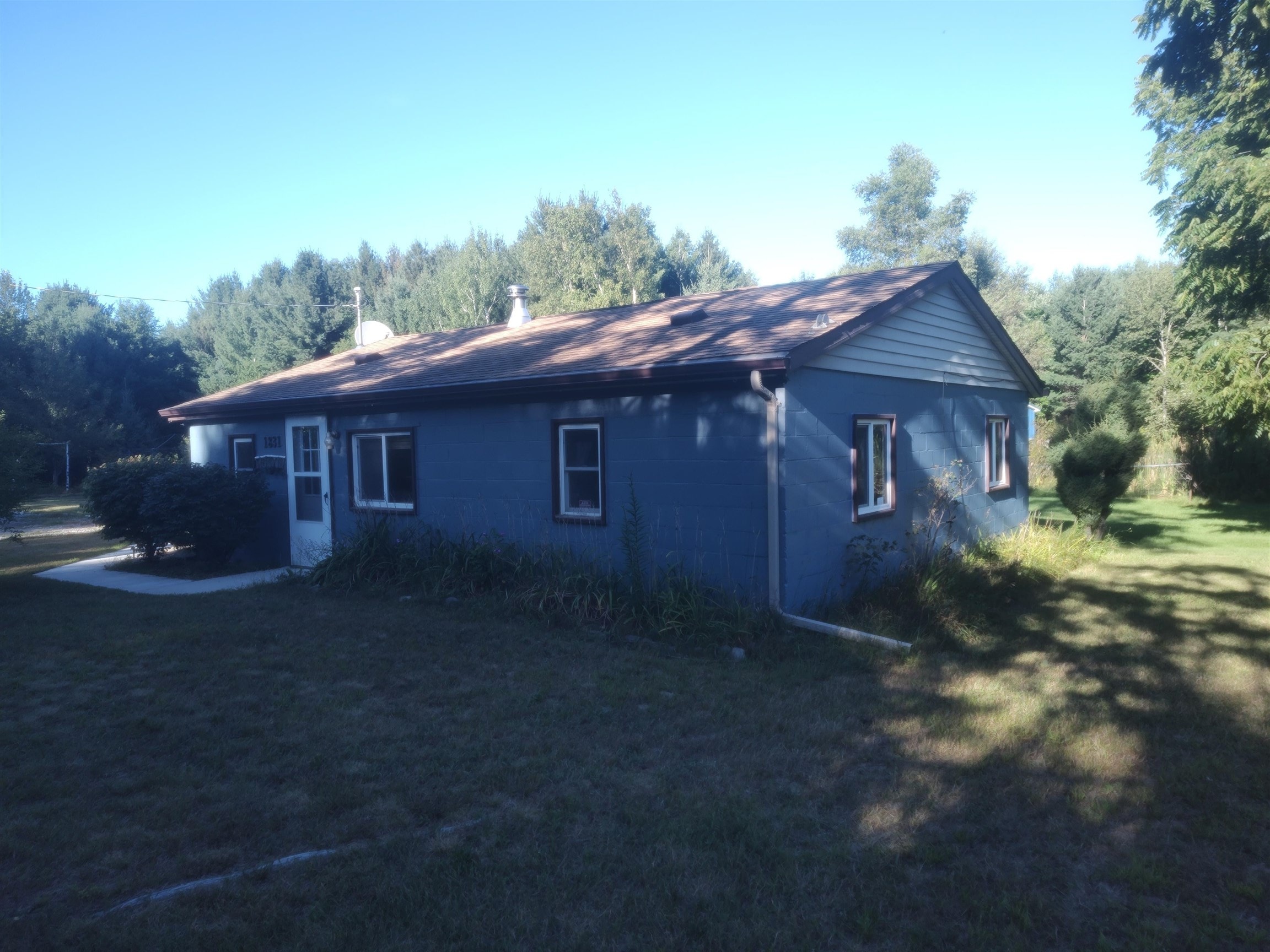 1831 Kitchen Road Turner, MI 48765 - Photo 3 of 23