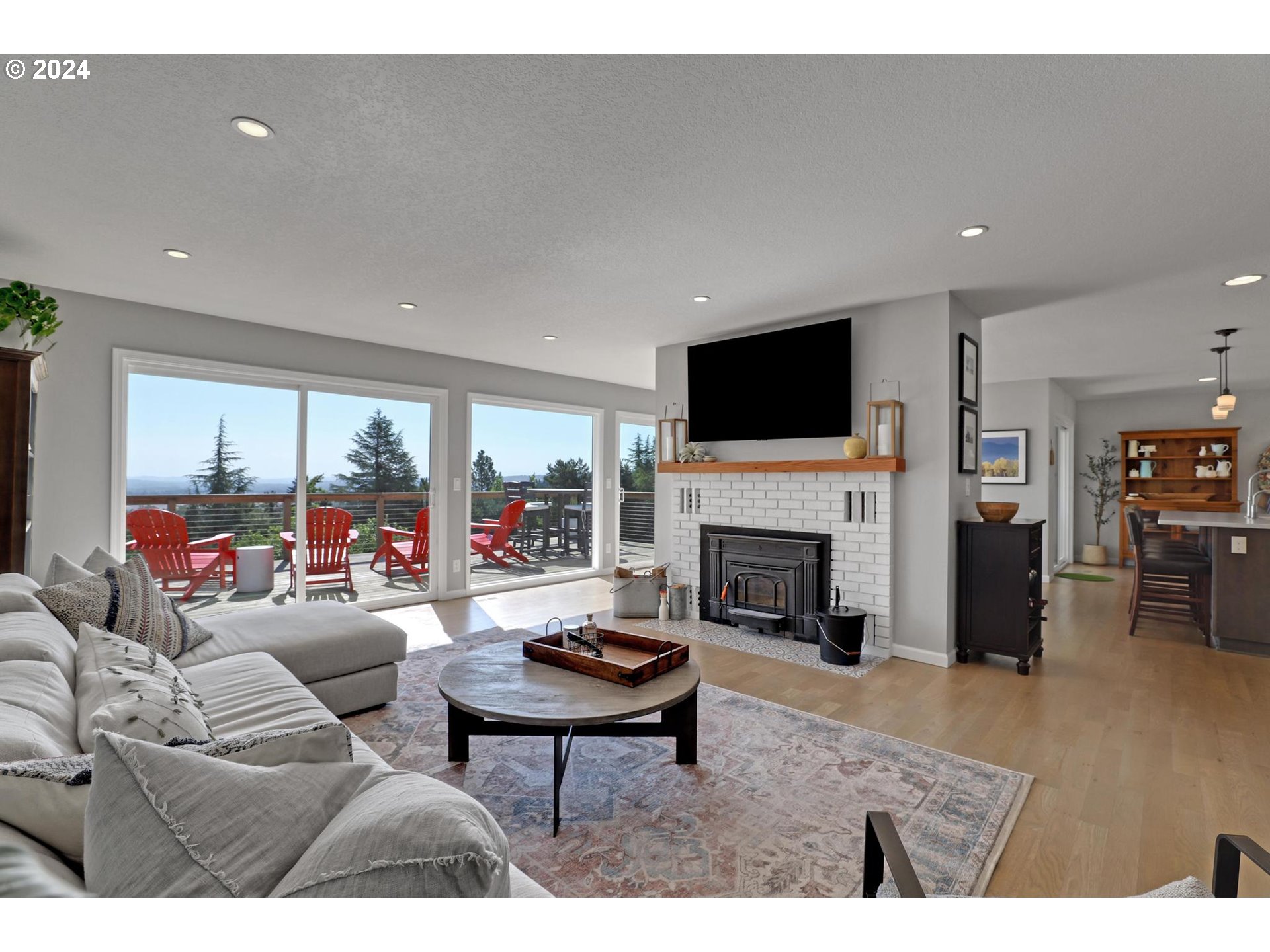 33660 Southwest Laurel Road Hillsboro, OR 97123 - Photo 7 of 37 Gallery Image 7
