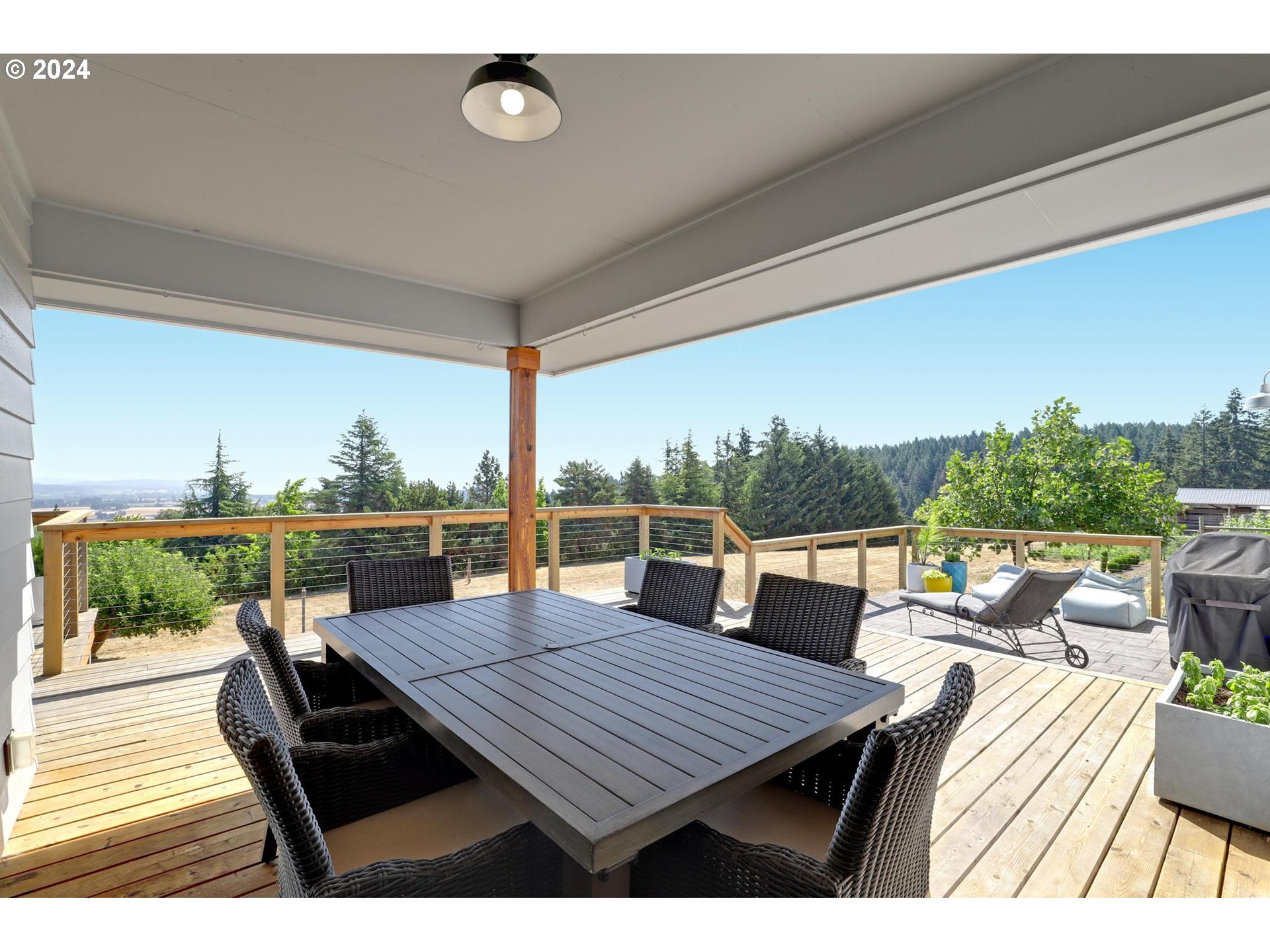 33660 Southwest Laurel Road Hillsboro, OR 97123 - Photo 10 of 37 Gallery Image 10