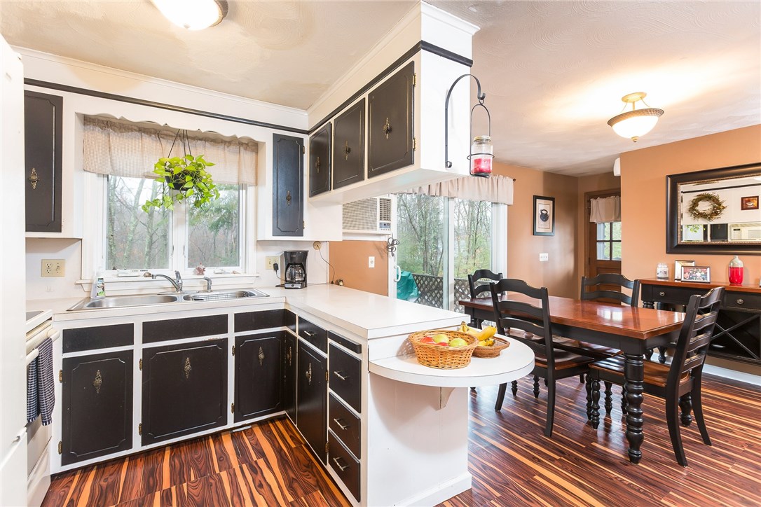 8 Lantern Road Smithfield, RI 02917 - Photo 9 of 20 Kitchen and Dining Room