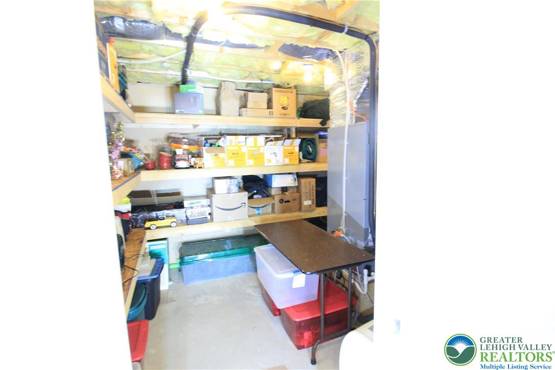 472 Bauer Road Bath, PA 18014 - Photo 34 of 47 a room with a table and chairs