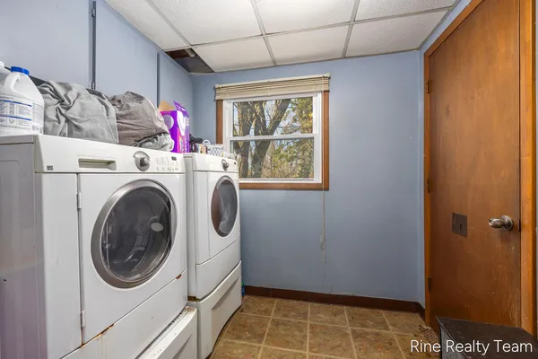 $639,900 | 1555 Knapp Street Northeast, Grand Rapids, MI 49505