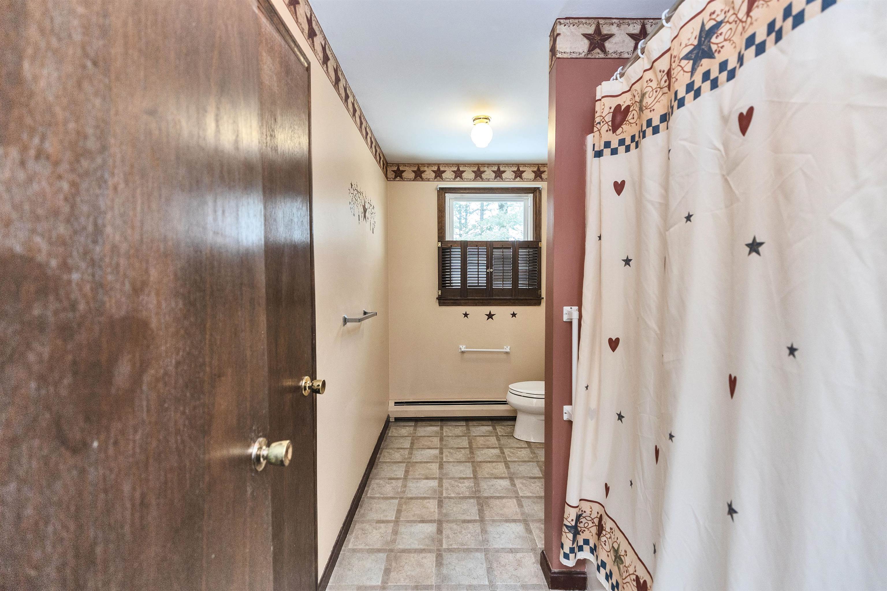 23 Estate Drive Manchester, NH 03104 - Photo 29 of 53