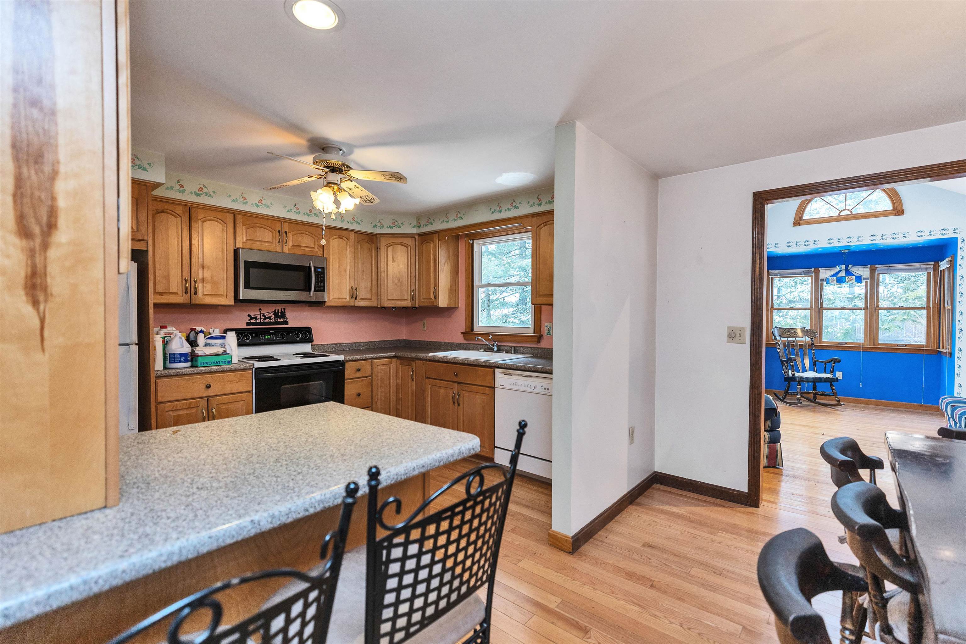 23 Estate Drive Manchester, NH 03104 - Photo 10 of 53