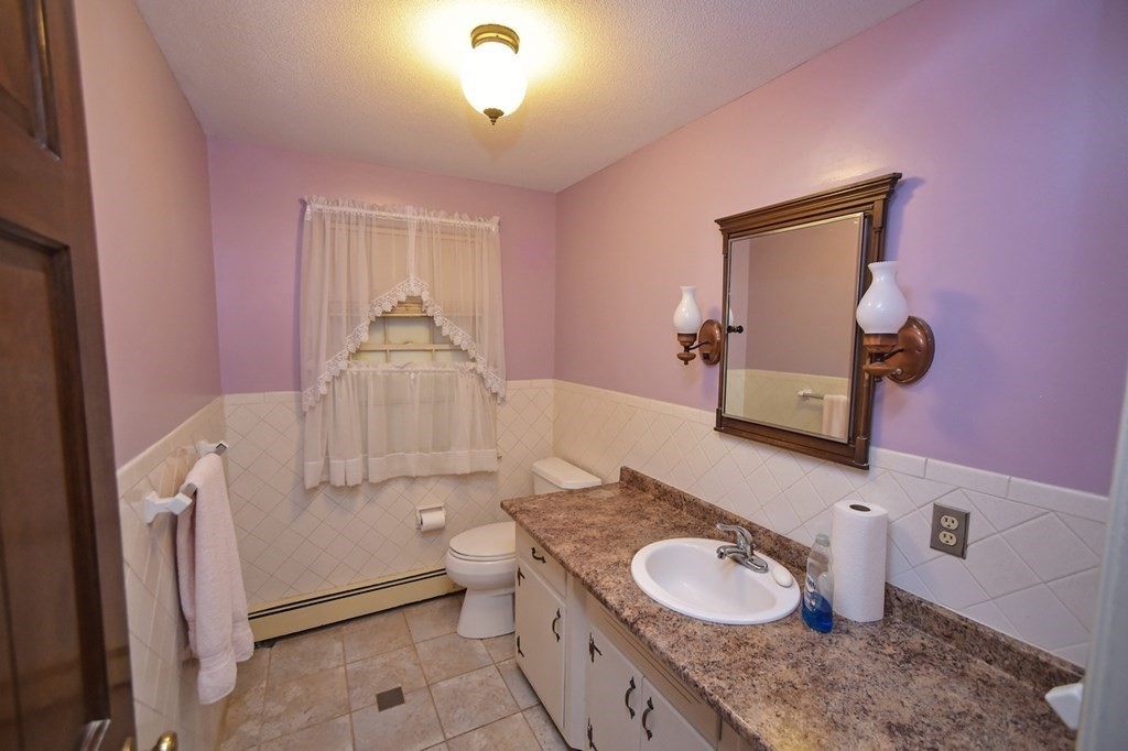 24 Bear Hole Road West Springfield, MA 01089 - Photo 16 of 34
