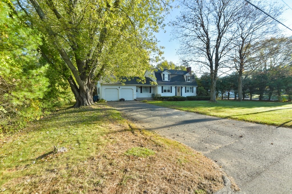 24 Bear Hole Road West Springfield, MA 01089 - Photo 3 of 34