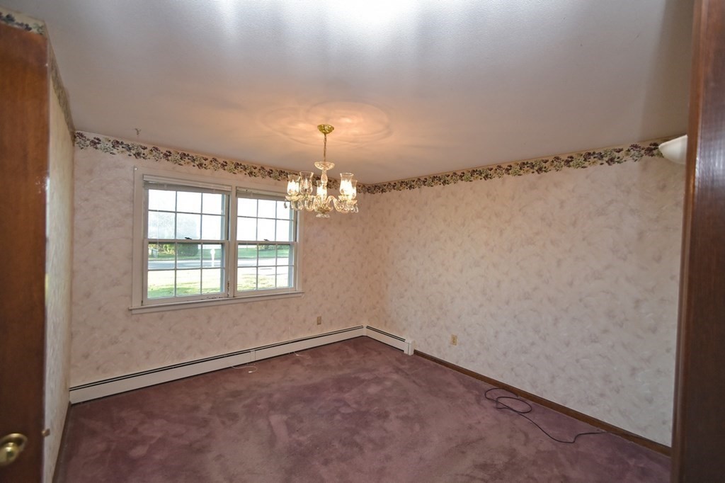 24 Bear Hole Road West Springfield, MA 01089 - Photo 8 of 34