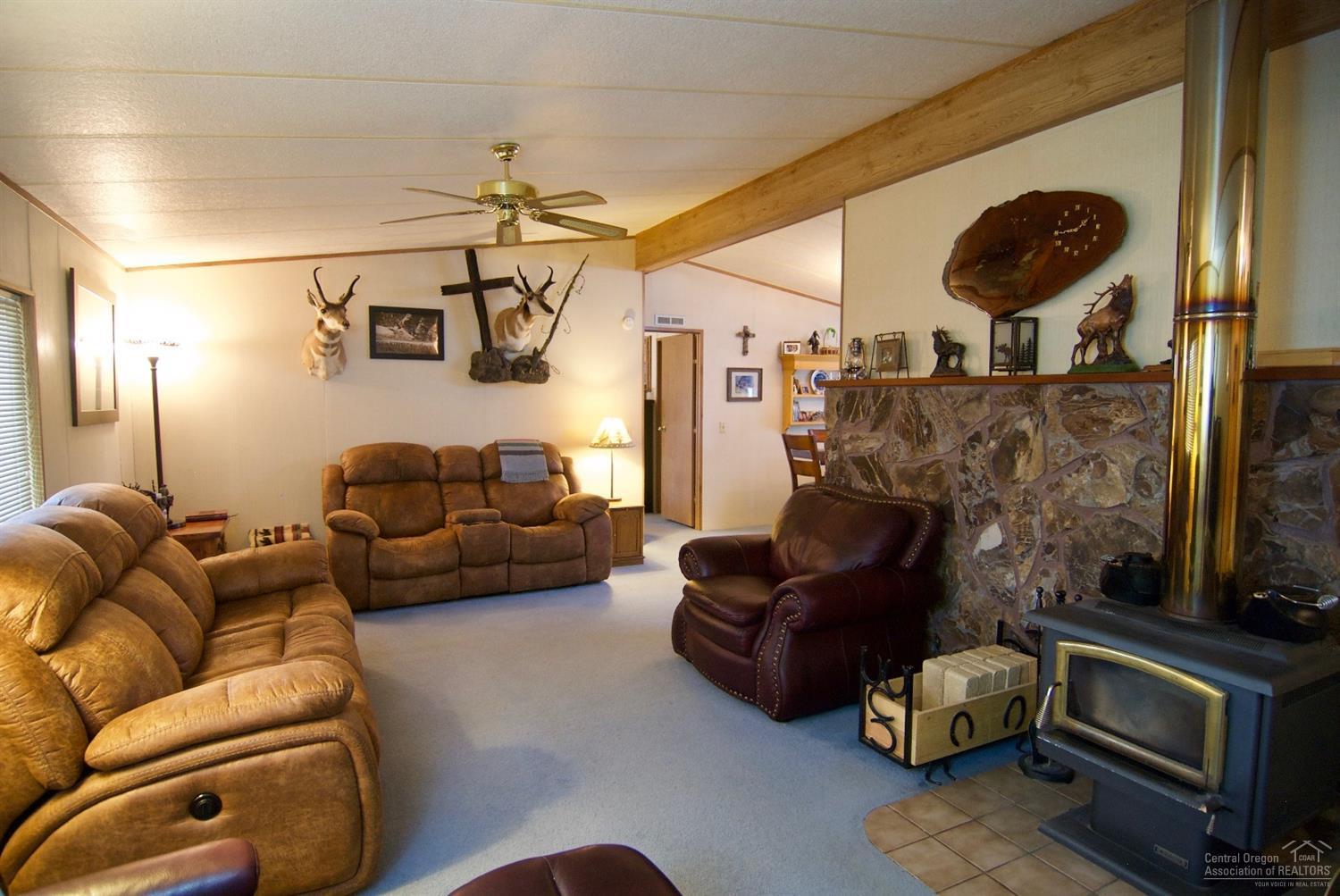 6006 Southwest Cougar Road Terrebonne, OR 97760 - Photo 3 of 20 view from front door, large living room