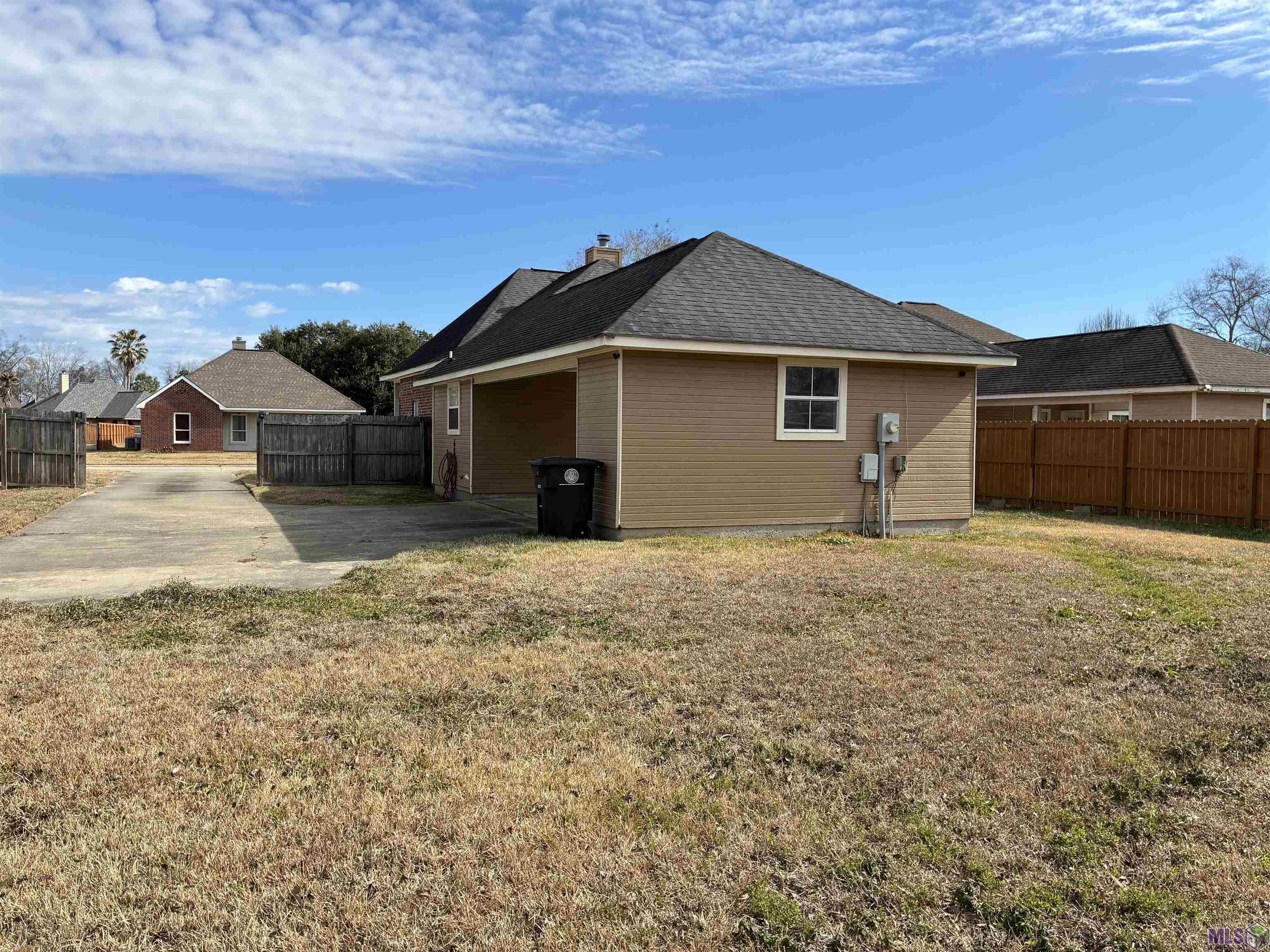 9456 Crandon Drive Baton Rouge, LA 70810 - Photo 2 of 12