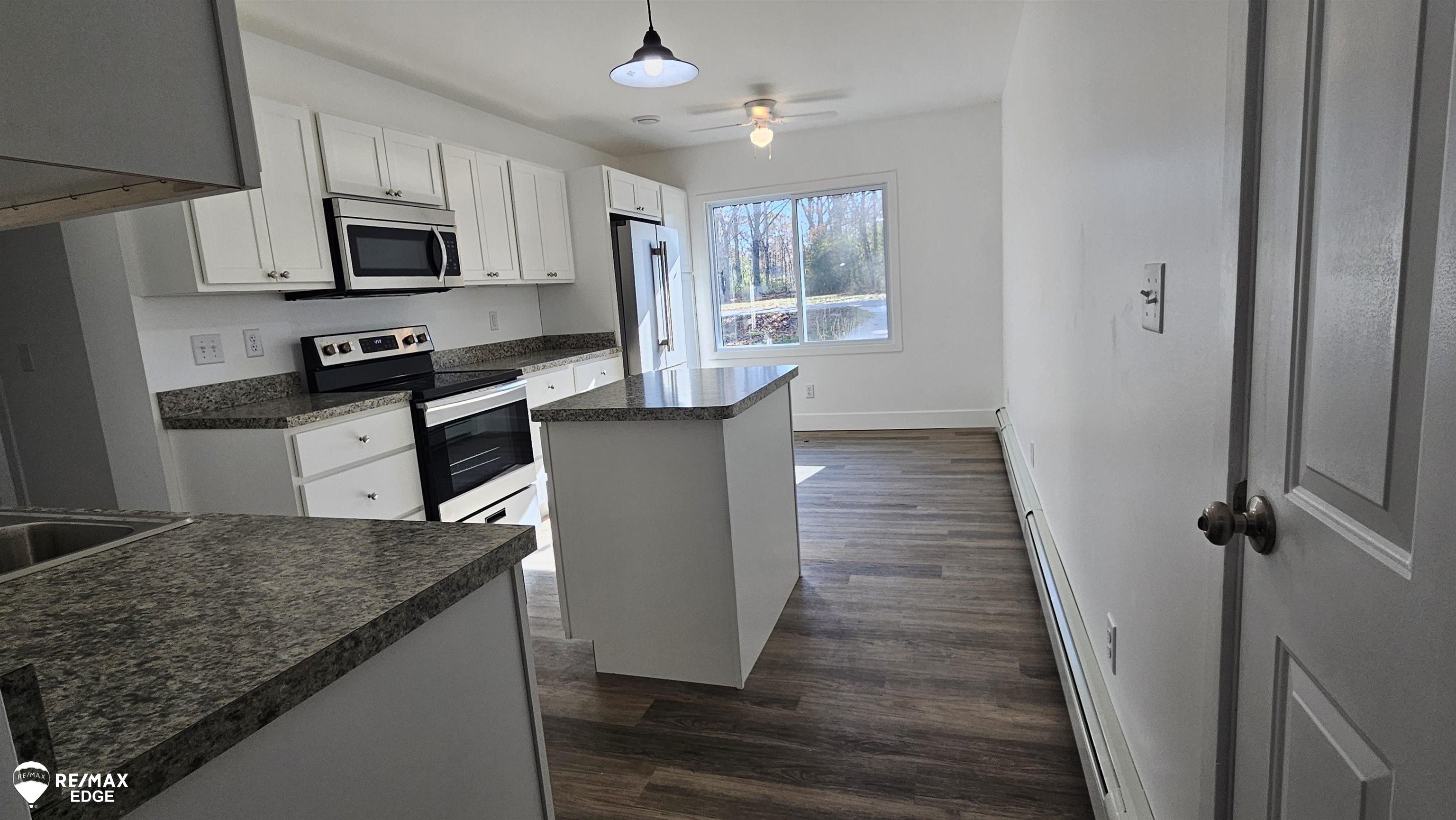 1129 East Judd Road Burton, MI 48529 - Photo 11 of 43 50160739-60f9fbd1-20dc-4a1d-b1fd-62100ae85b0a.JPG