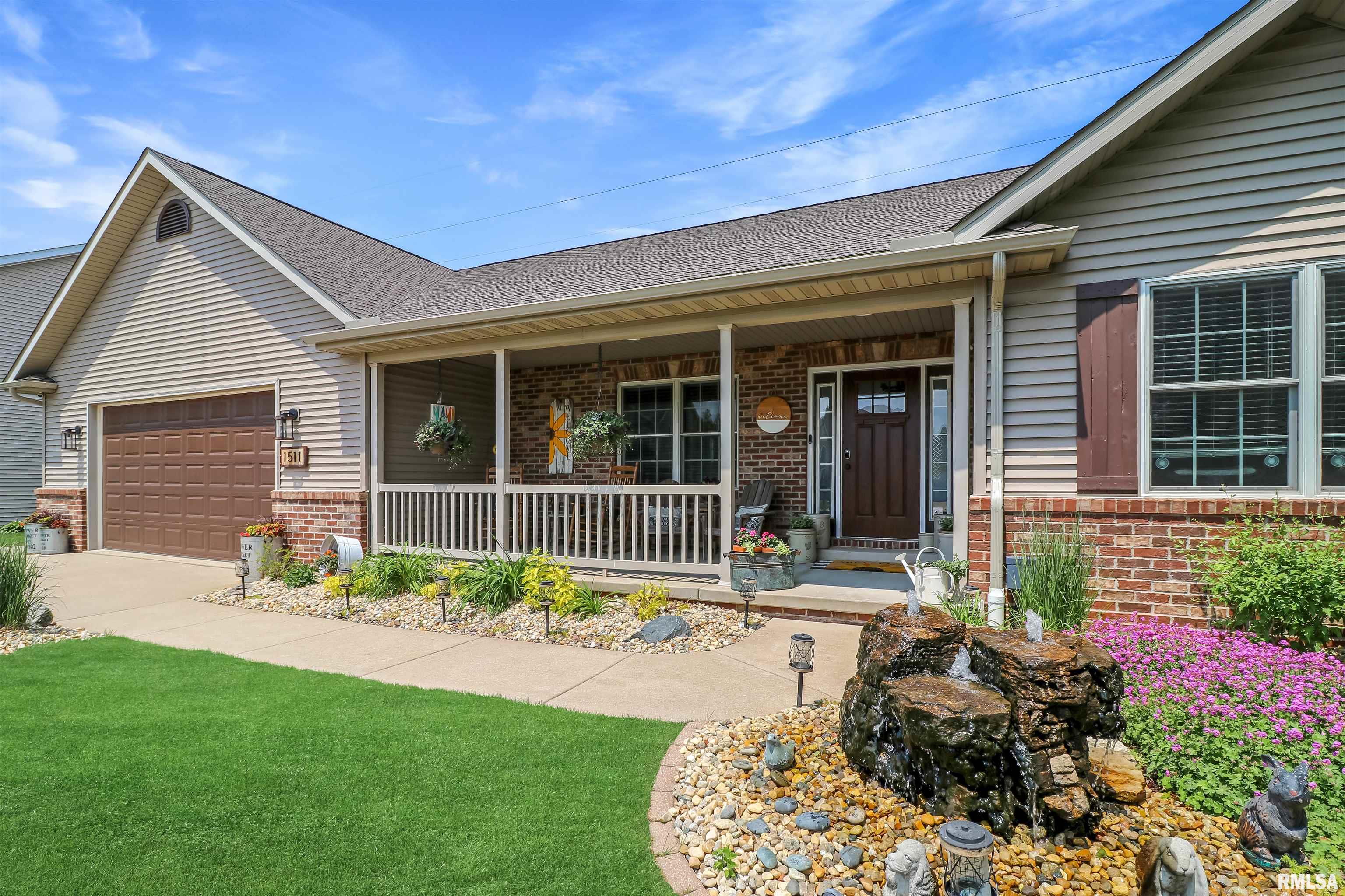 1511 Santa Fe Road Washington, IL 61571 - Photo 2 of 41 Gallery Image 2
