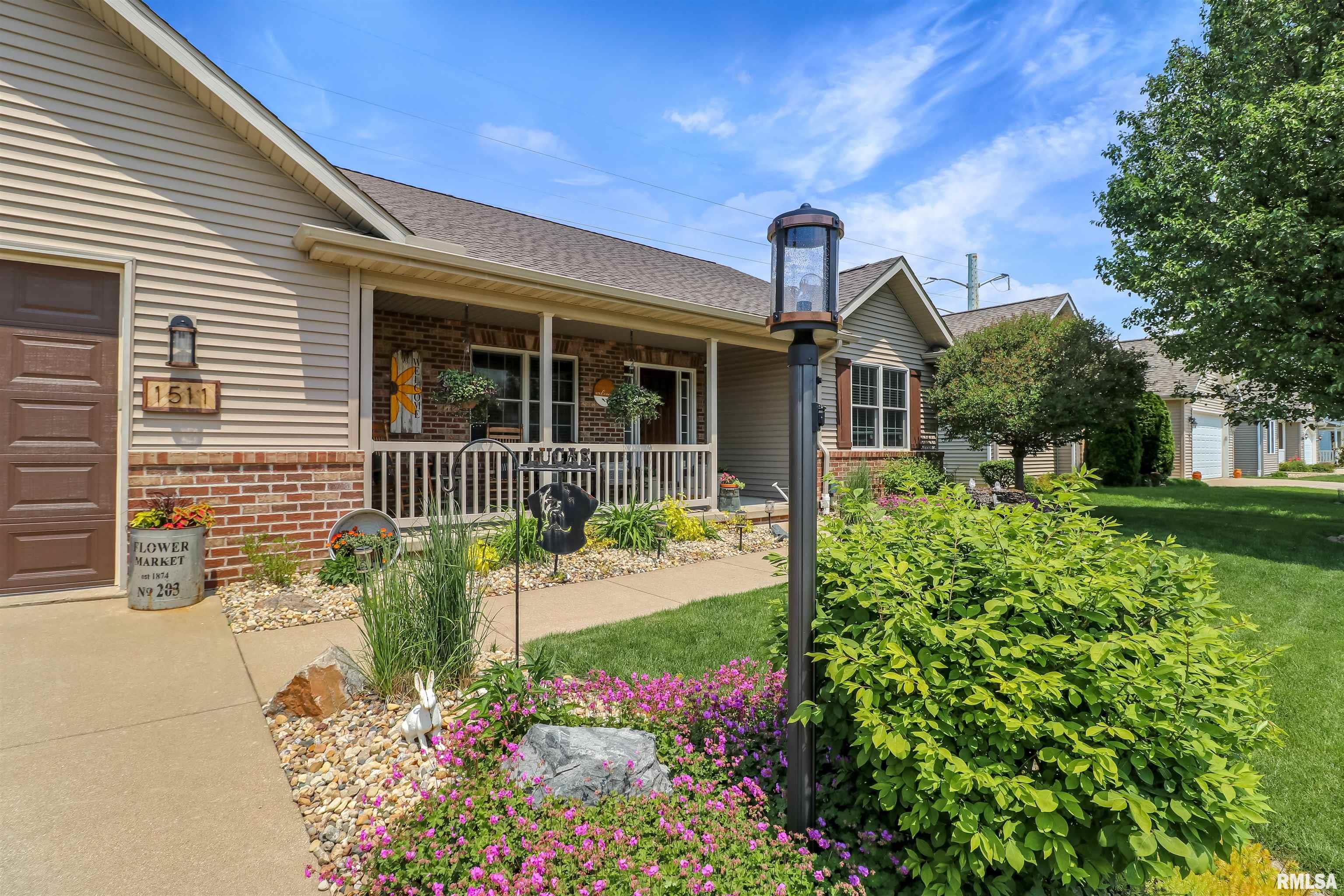 1511 Santa Fe Road Washington, IL 61571 - Photo 3 of 41 Gallery Image 3
