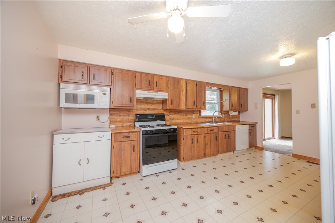 1041 Prentice Road Northwest Warren, OH 44481 - Photo 11 of 50