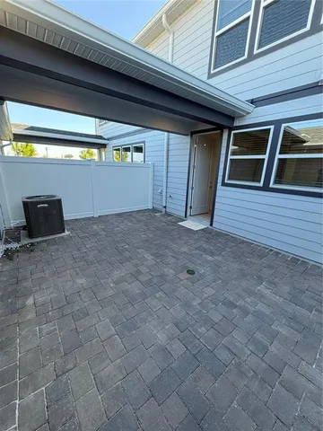 a view of back yard of the house