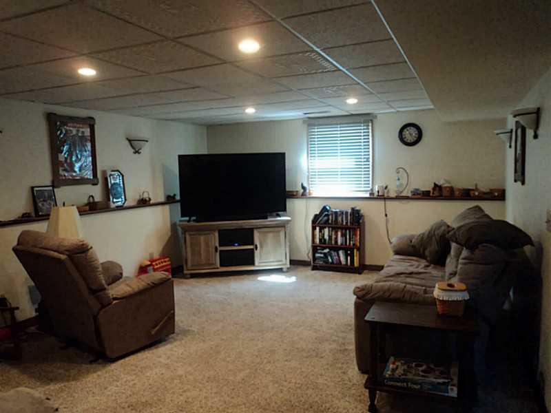 205 Cherry Anna, OH 45302 - Photo 9 of 16