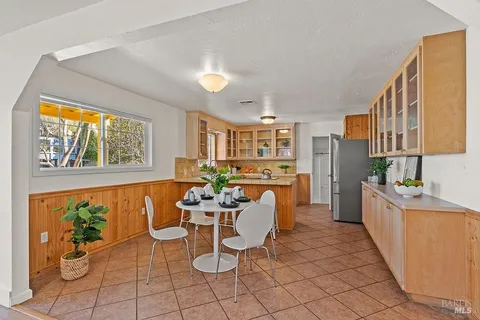 $659,000 | 201 Triplett Drive, Cloverdale, CA 95425