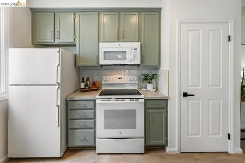 $749,000 | 2029 Channing Way, Unit 3D, Berkeley, CA 94704