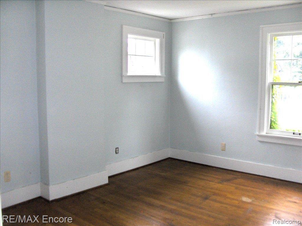 76 Chippewa Road Pontiac, MI 48341 - Photo 14 of 21 Bedroom 2 w/WIC