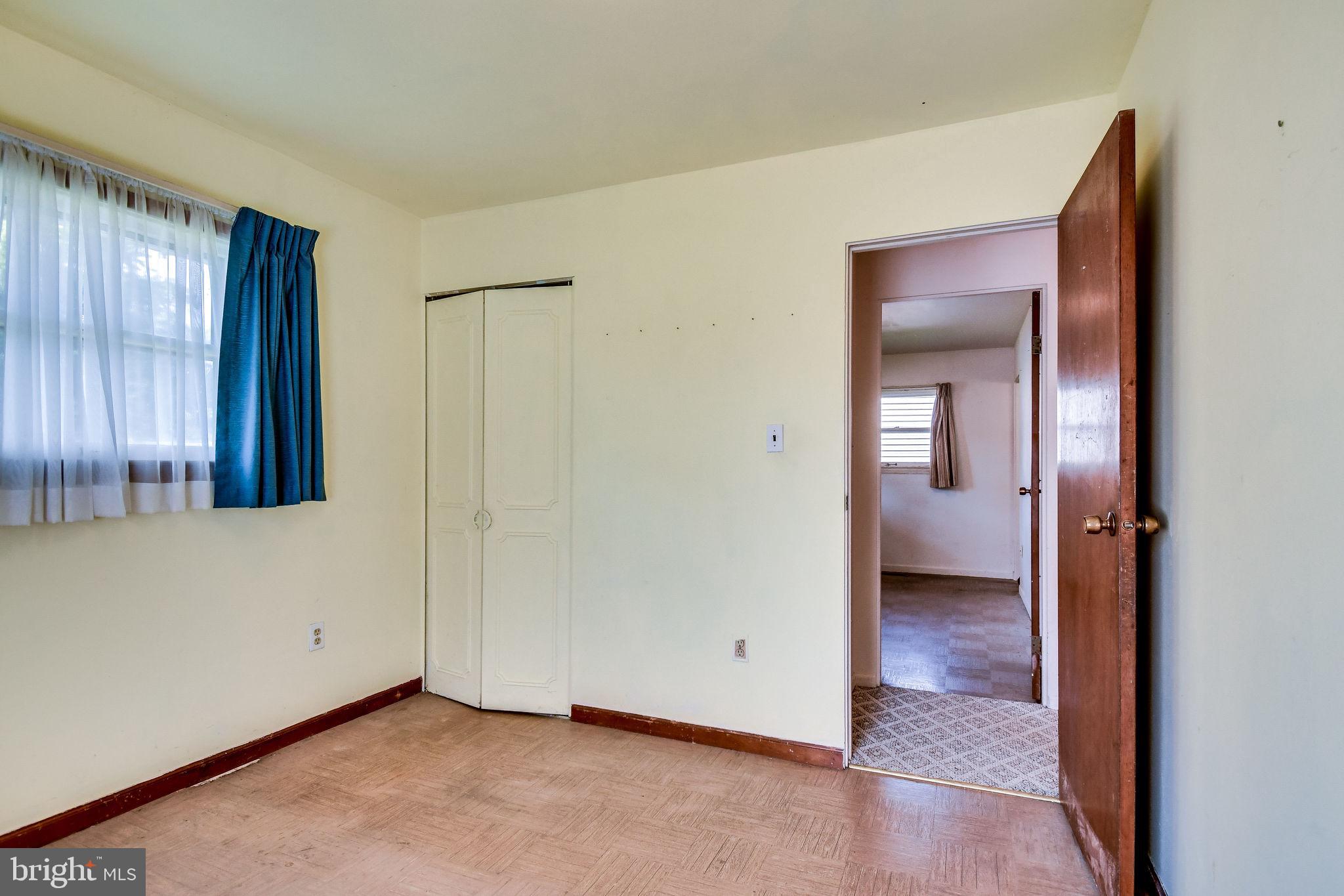 701 West Nettle Tree Road Sterling, VA 20164 - Photo 20 of 32 2nd bedroom