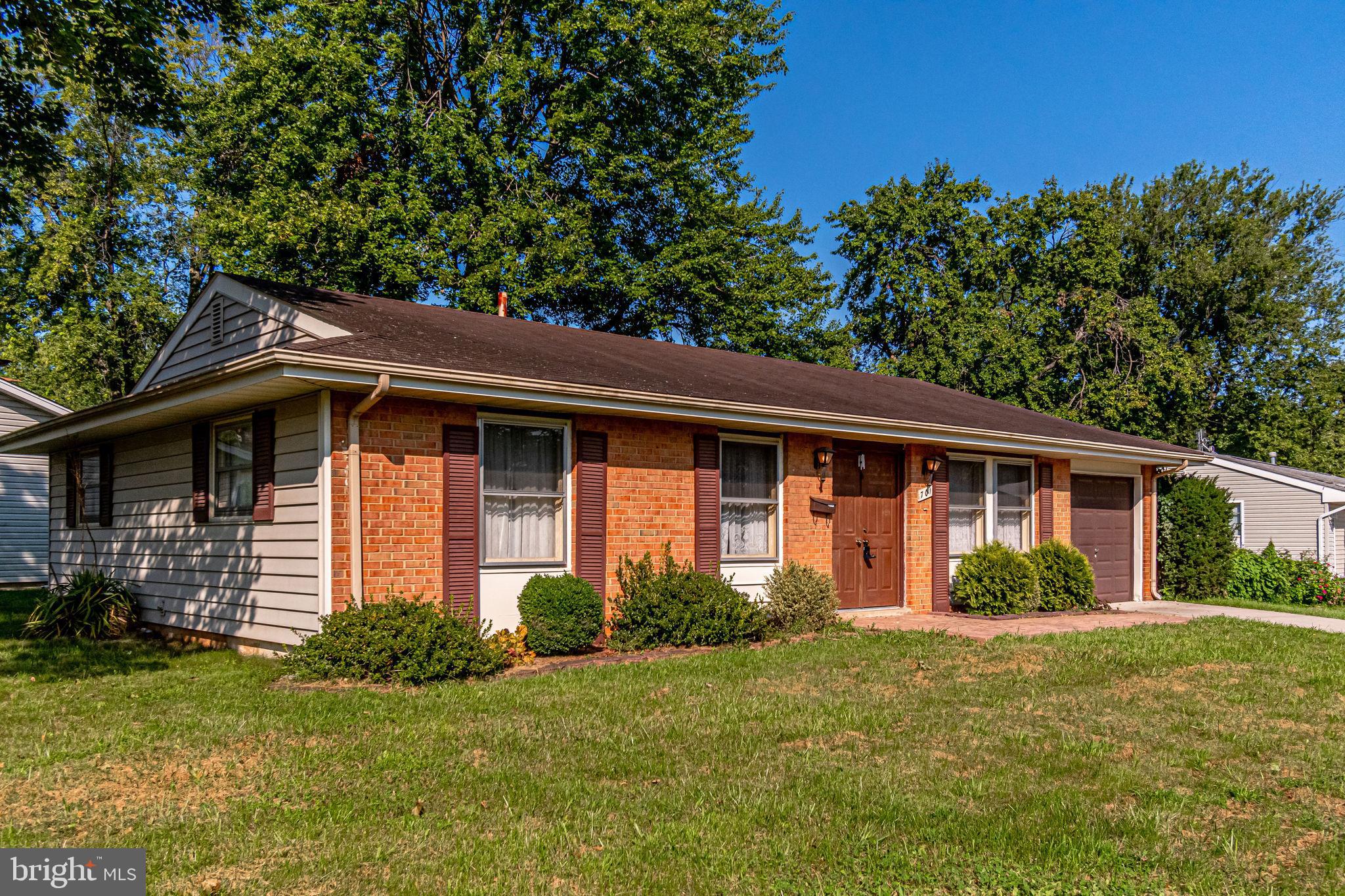 701 West Nettle Tree Road Sterling, VA 20164 - Photo 30 of 32 Nice front and backyard