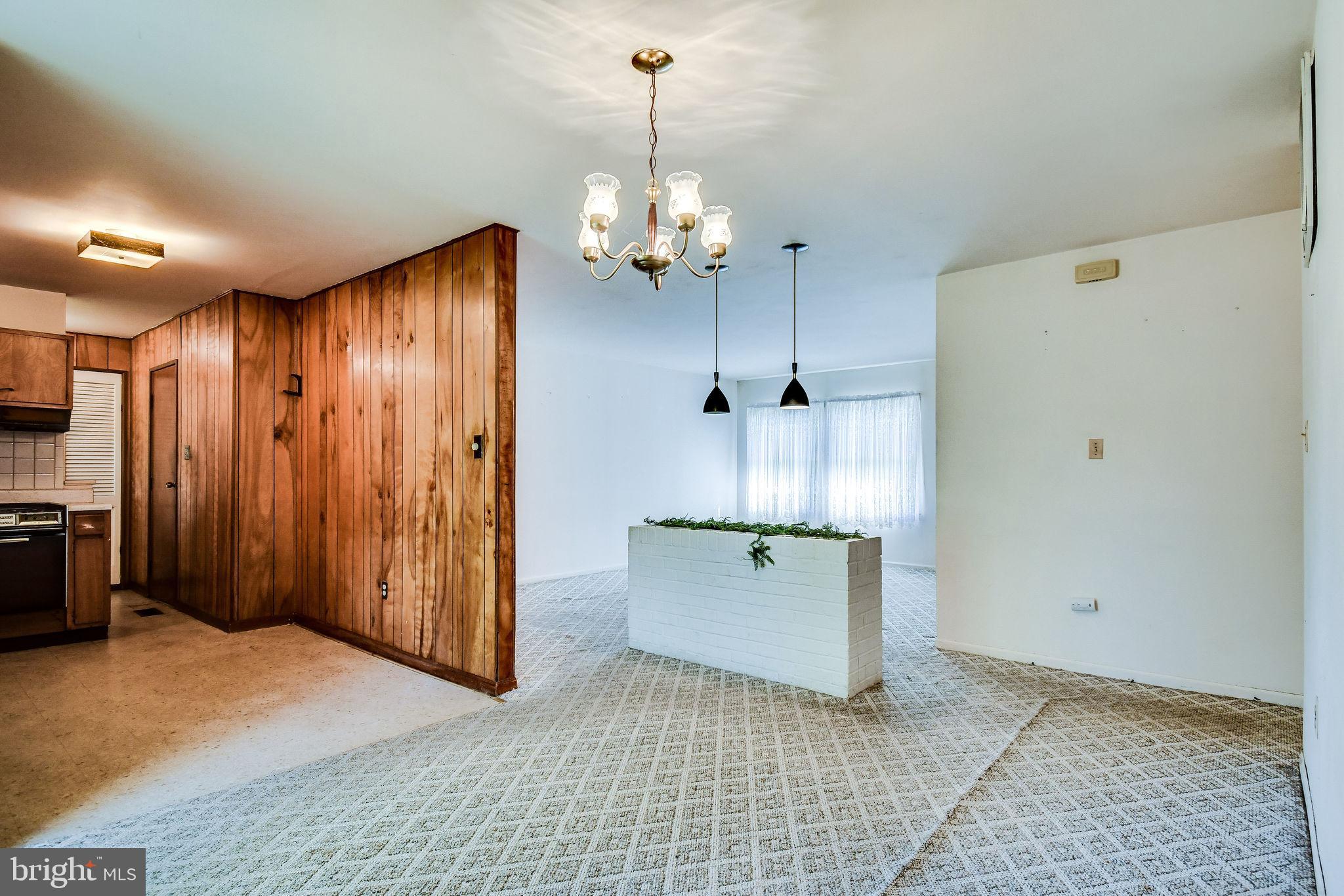 701 West Nettle Tree Road Sterling, VA 20164 - Photo 32 of 32 Open floorplan