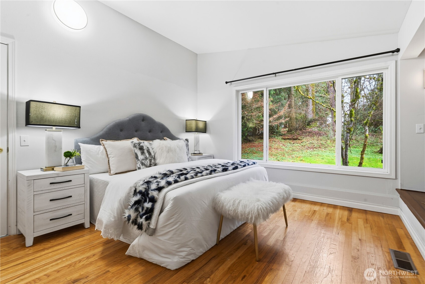 2431 Evergreen Point Road Medina, WA 98039 - Photo 28 of 40