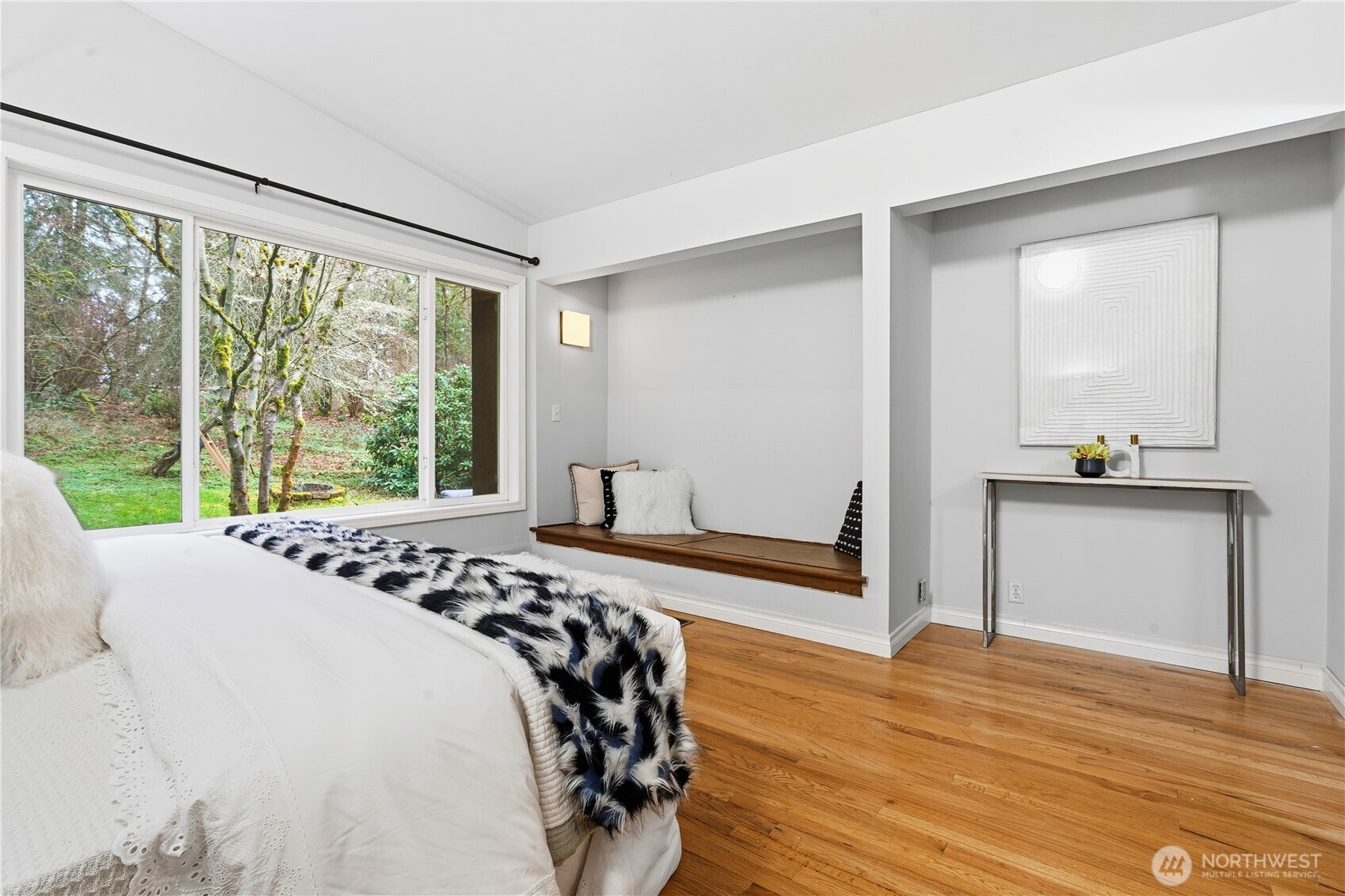 2431 Evergreen Point Road Medina, WA 98039 - Photo 29 of 40