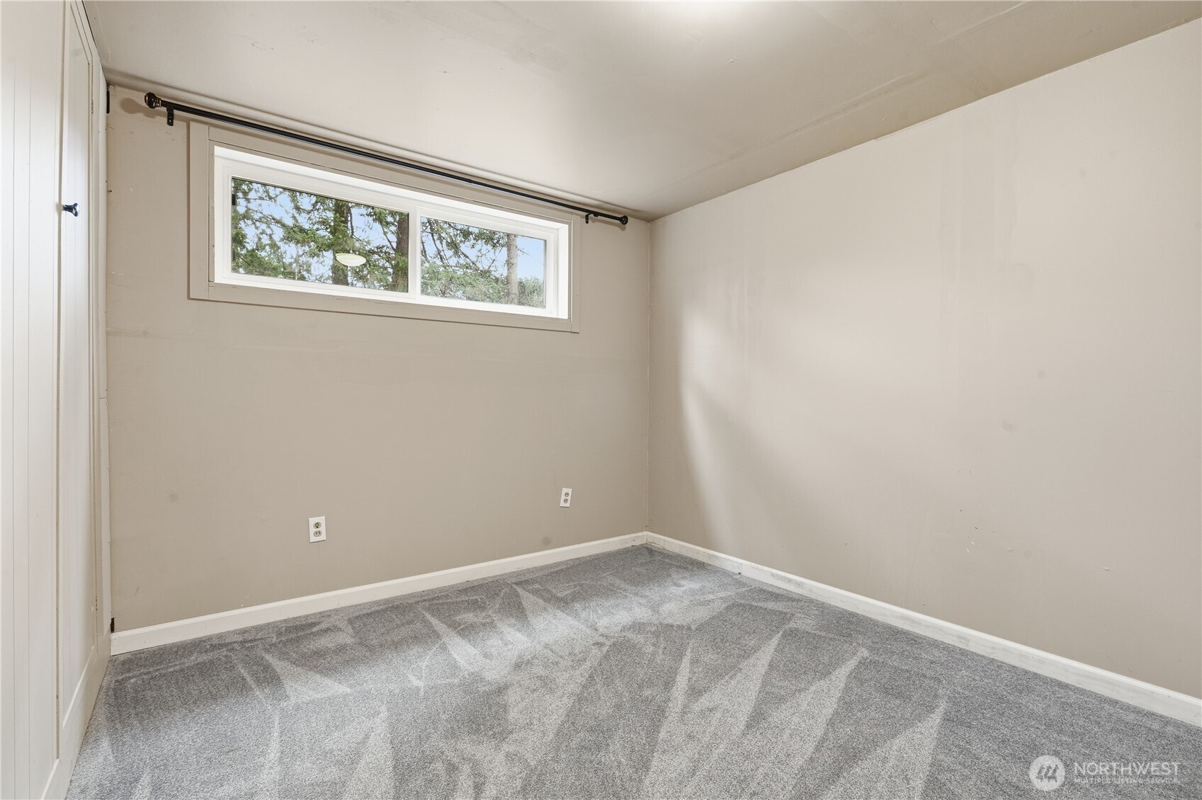 2431 Evergreen Point Road Medina, WA 98039 - Photo 36 of 40