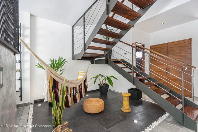 a view of entryway and hall