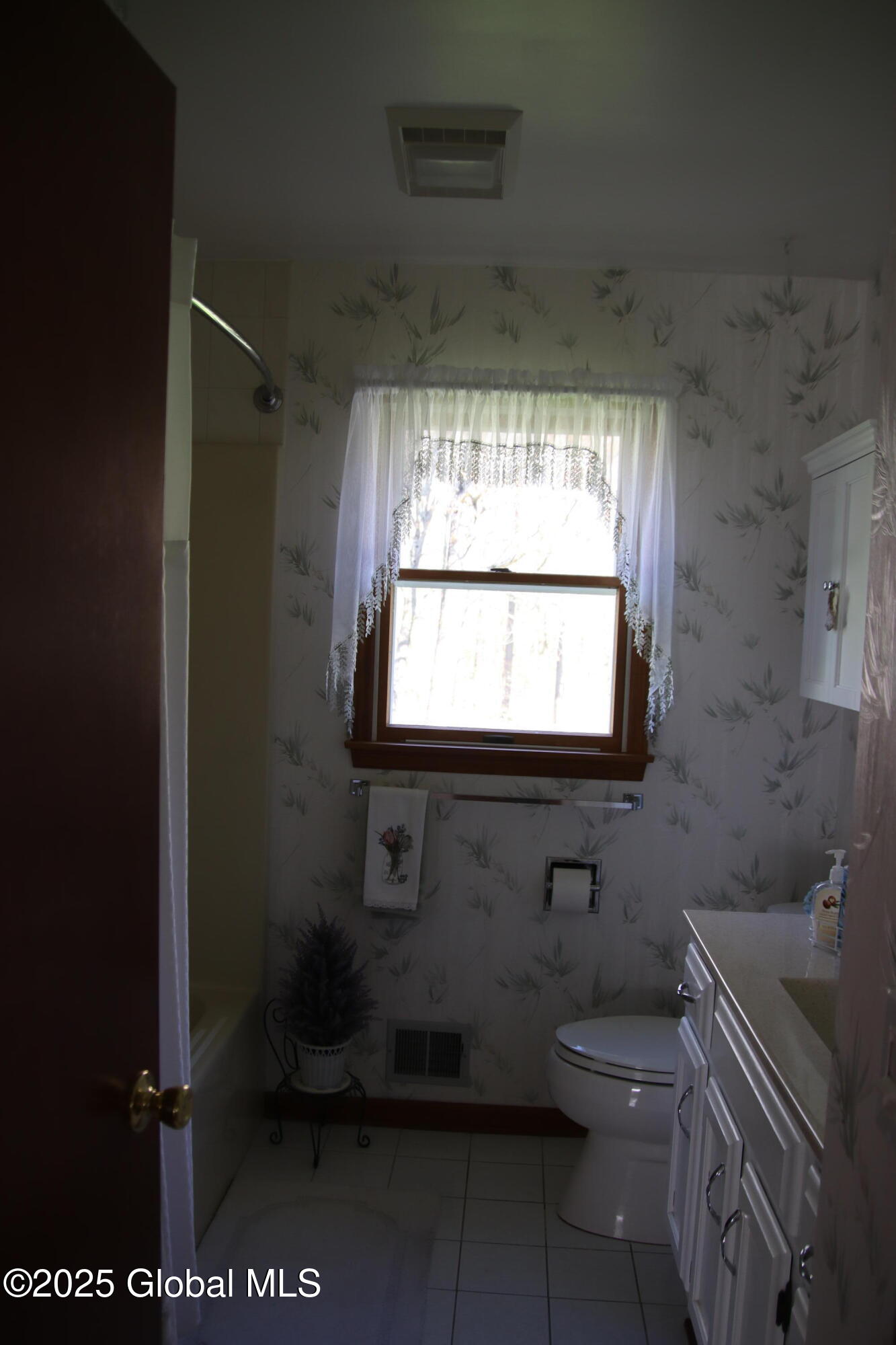10 Stephen Road Schenectady, NY 12302 - Photo 14 of 33 IMG_0575