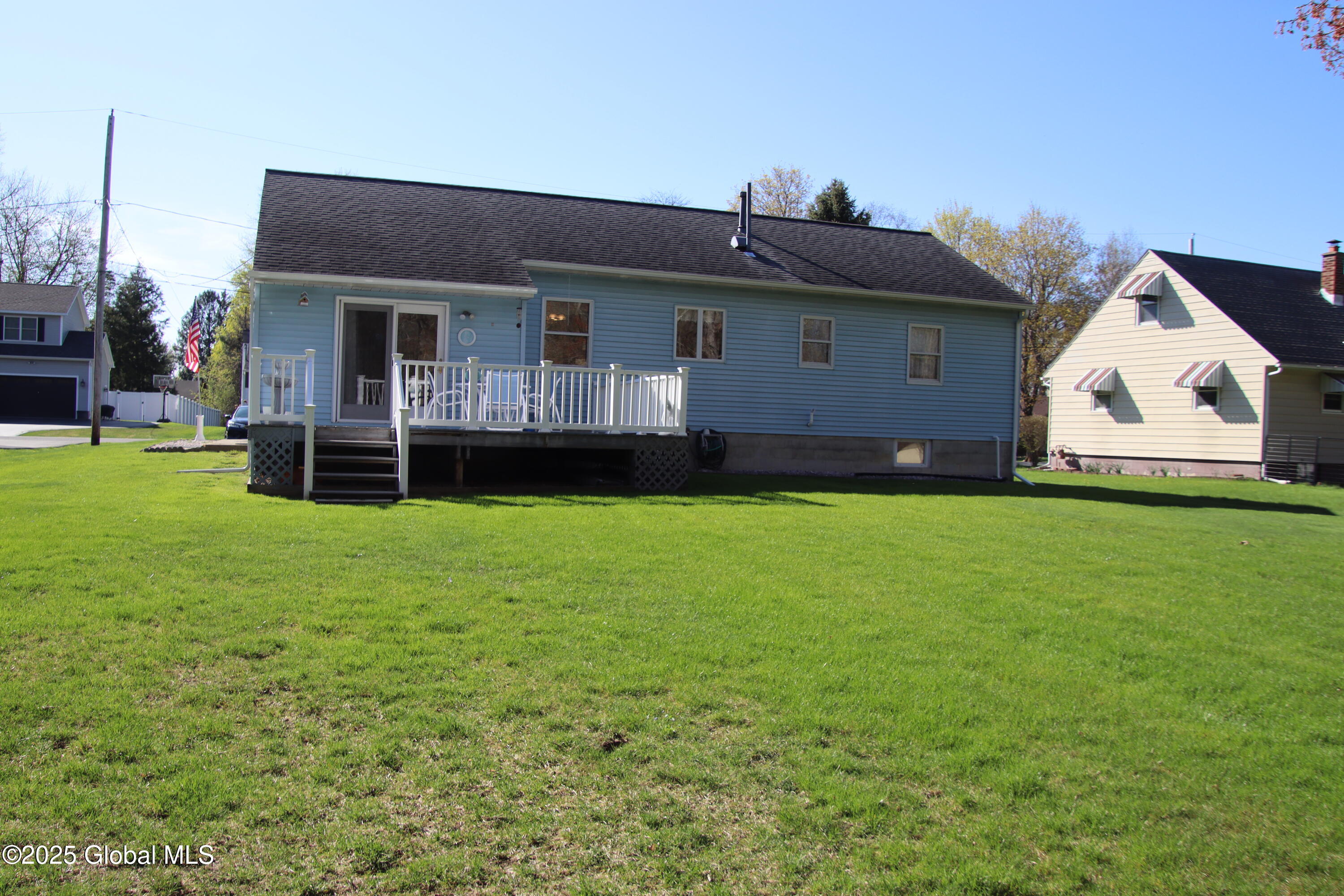 10 Stephen Road Schenectady, NY 12302 - Photo 4 of 33 IMG_0564