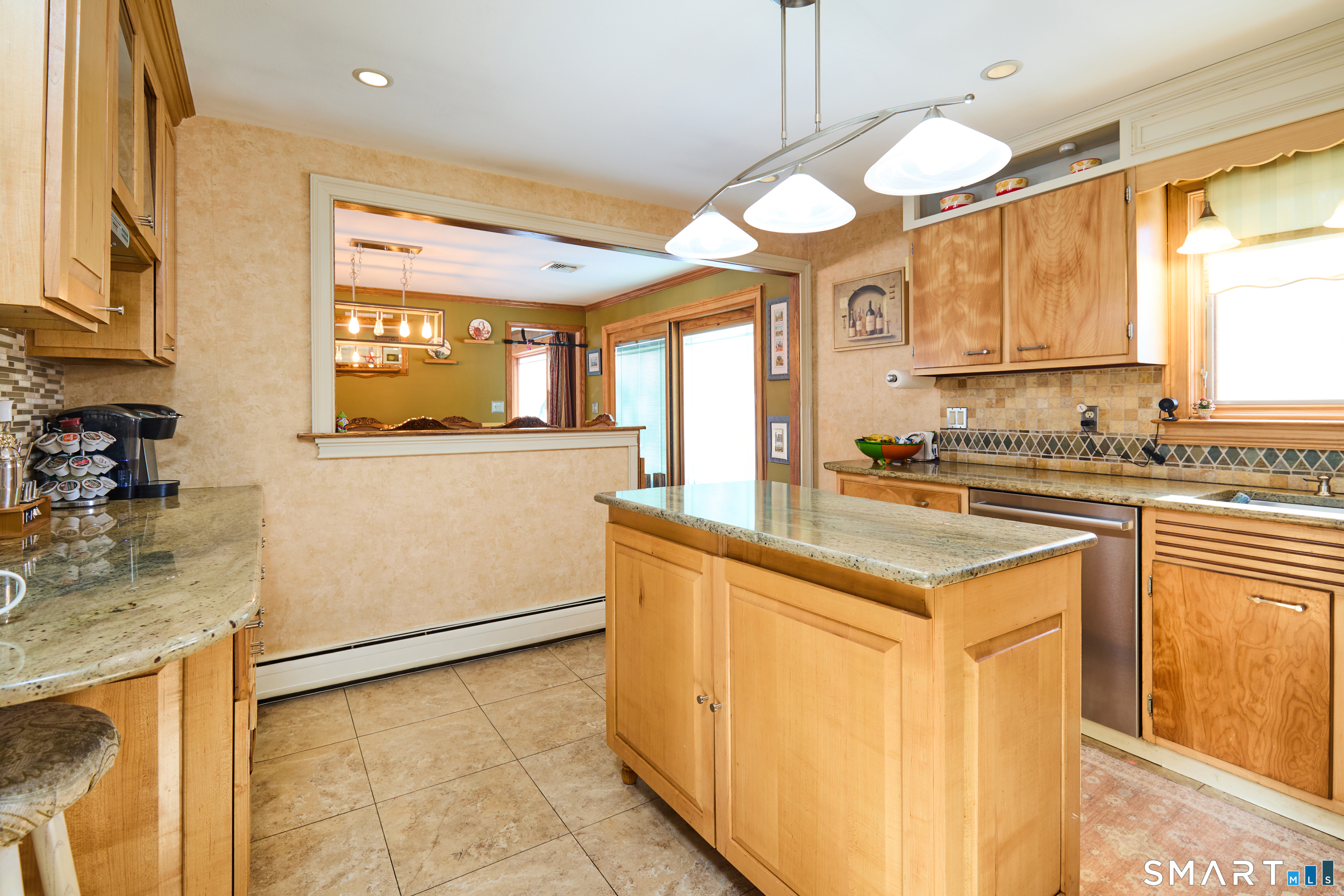 121 Campbell Road Trumbull, CT 06611 - Photo 13 of 35