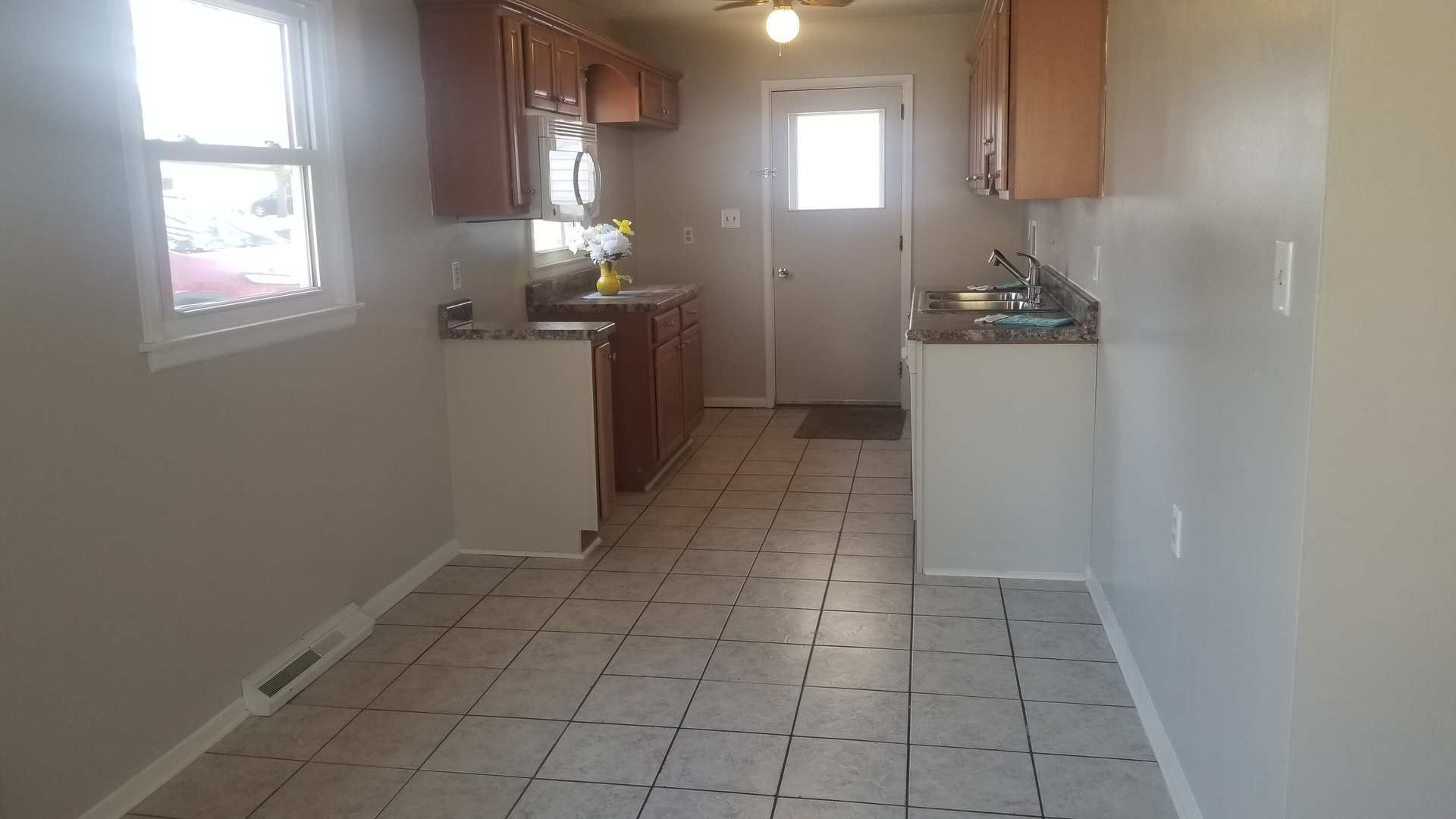 944 North 14th Street Rochelle, IL 61068 - Photo 2 of 10