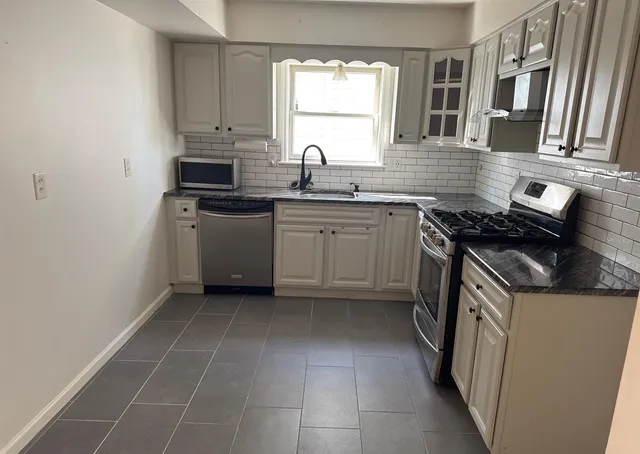 $447,200 | 4401 Smith Avenue, Unit 2A, North Bergen, NJ 07047