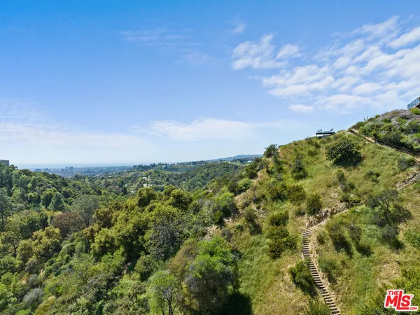 $19,750 | 2207 Bowmont Drive, Beverly Hills, CA 90210