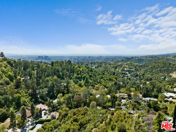 $19,750 | 2207 Bowmont Drive, Beverly Hills, CA 90210