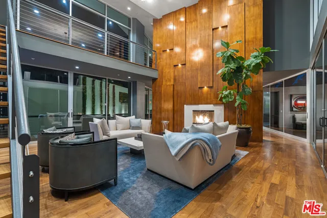 $19,750 | 2207 Bowmont Drive, Beverly Hills, CA 90210