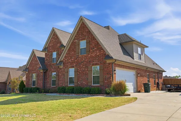 $355,000 | 121 Janey Drive, Senatobia, MS 38668
