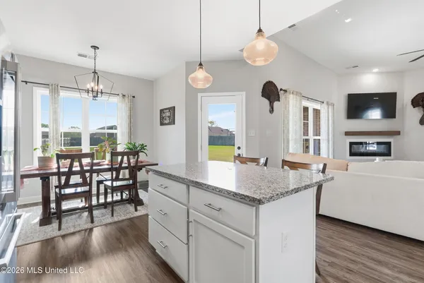 $355,000 | 121 Janey Drive, Senatobia, MS 38668