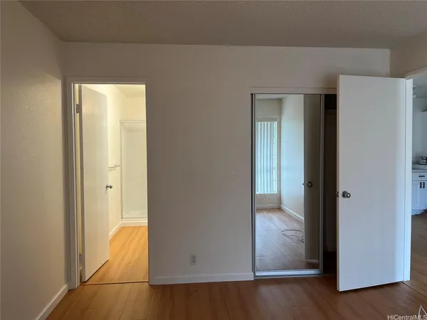 $3,000 | 432 Mananai Place, Unit 18C, Honolulu, HI 96818