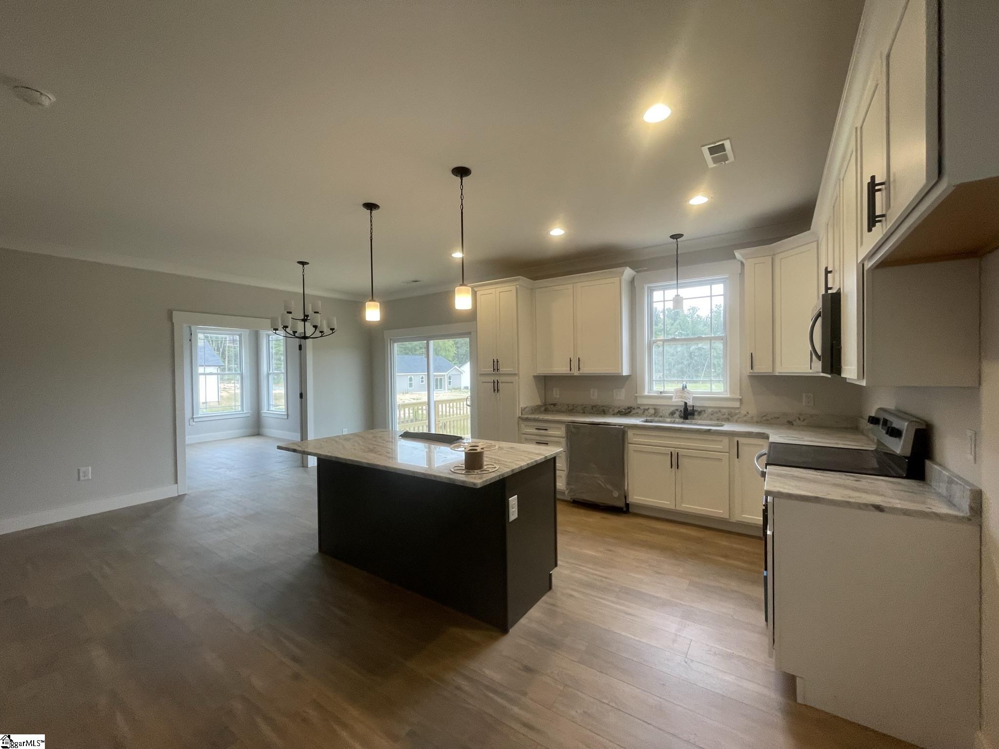 245 Dill Road Campobello, SC 29322 - Photo 9 of 24