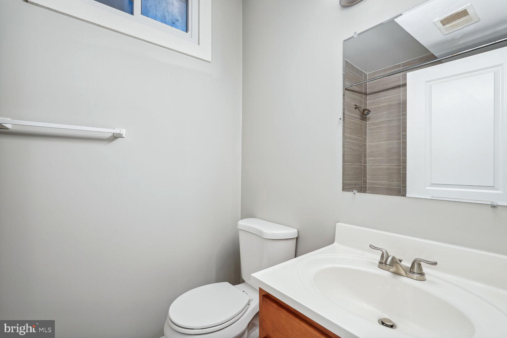 1222 Meigs Place Northeast, Unit 3 Washington, DC 20002 - Photo 11 of 15 Full Bath