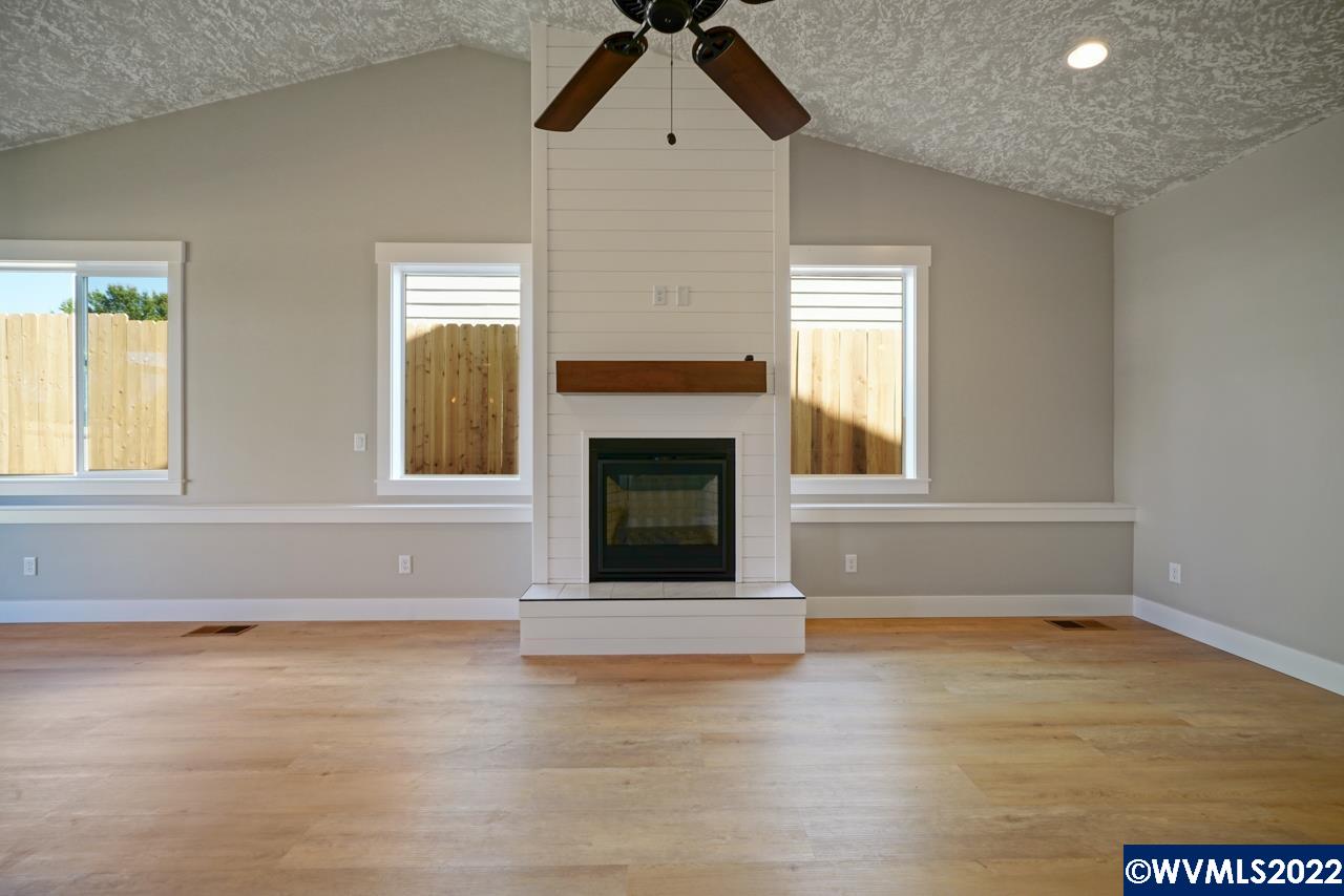 1675 Southwest Ellis Street Dallas, OR 97338 - Photo 24 of 33 Gallery Image 24