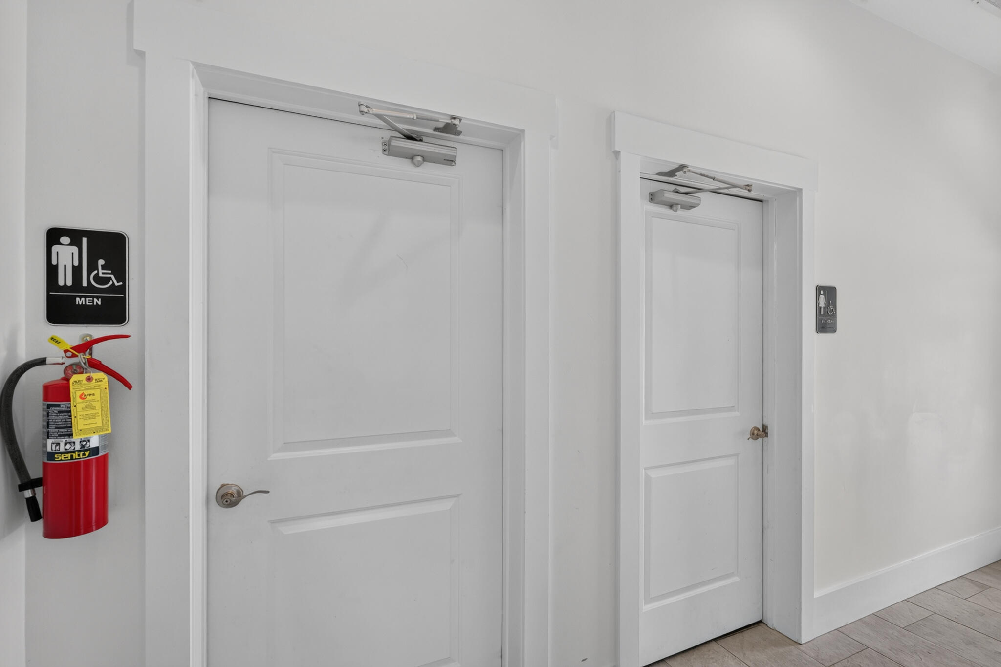 995 Airport Road, Unit 1 Destin, FL 32541 - Photo 59 of 62 Pool Bathrooms