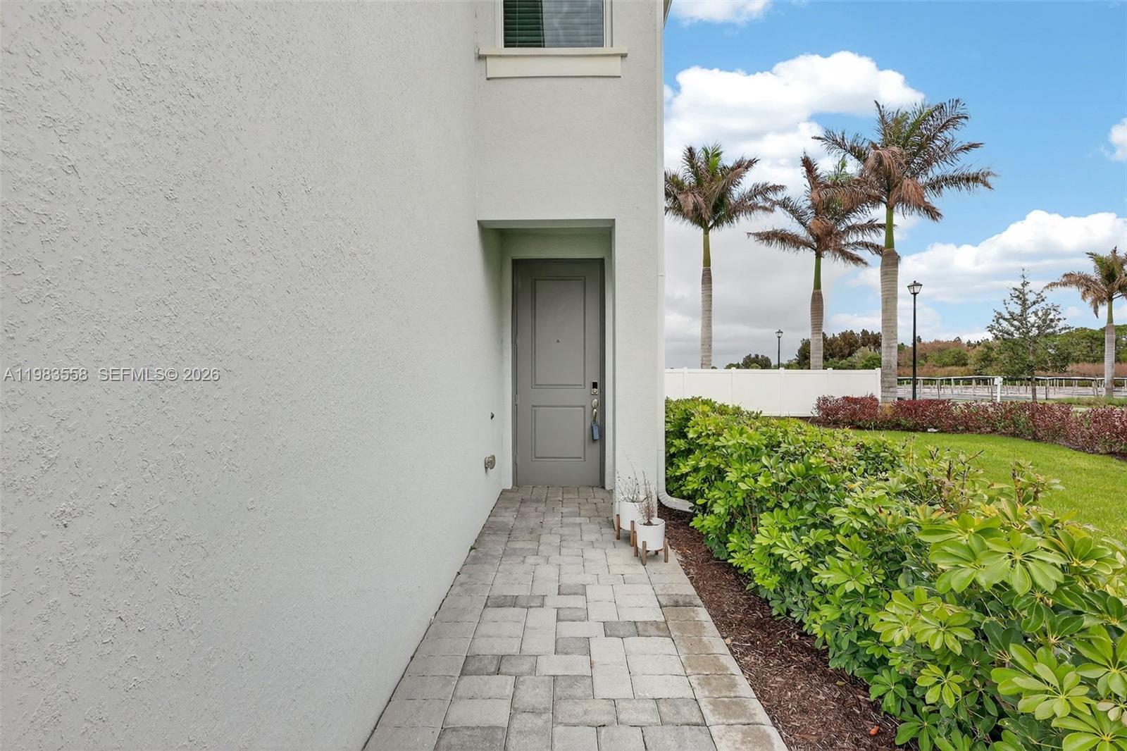 5610 Southeast Edgewater Circle Stuart, FL 34997 - Photo 3 of 49